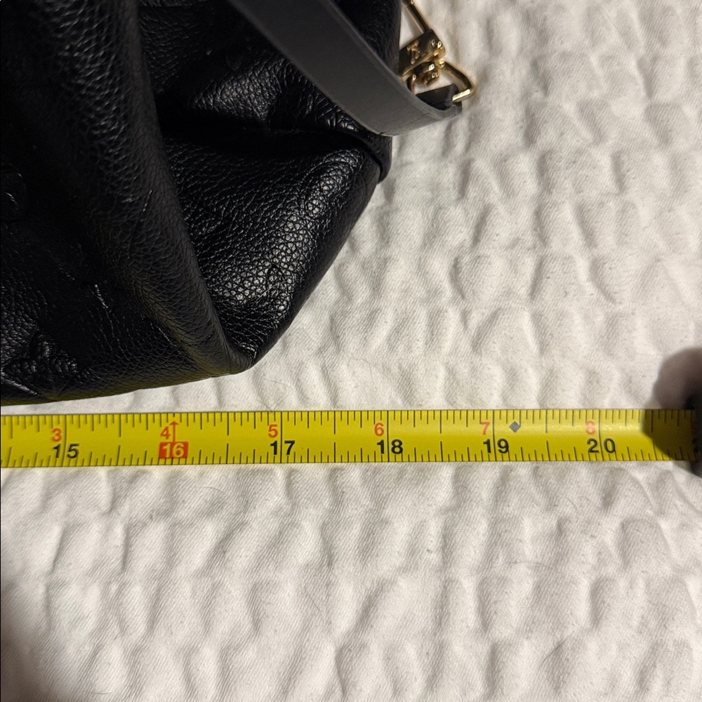 Black Women's Shoulder Bag - Picture 9 of 12